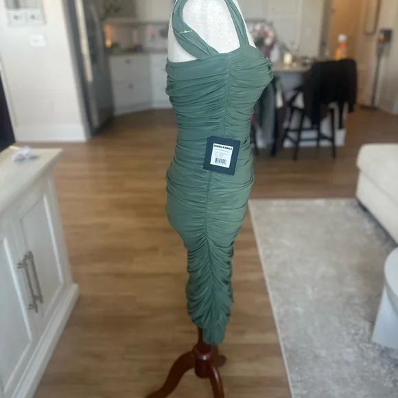 Norma Kamali Walter Midi Dress - Picture 2 of 2